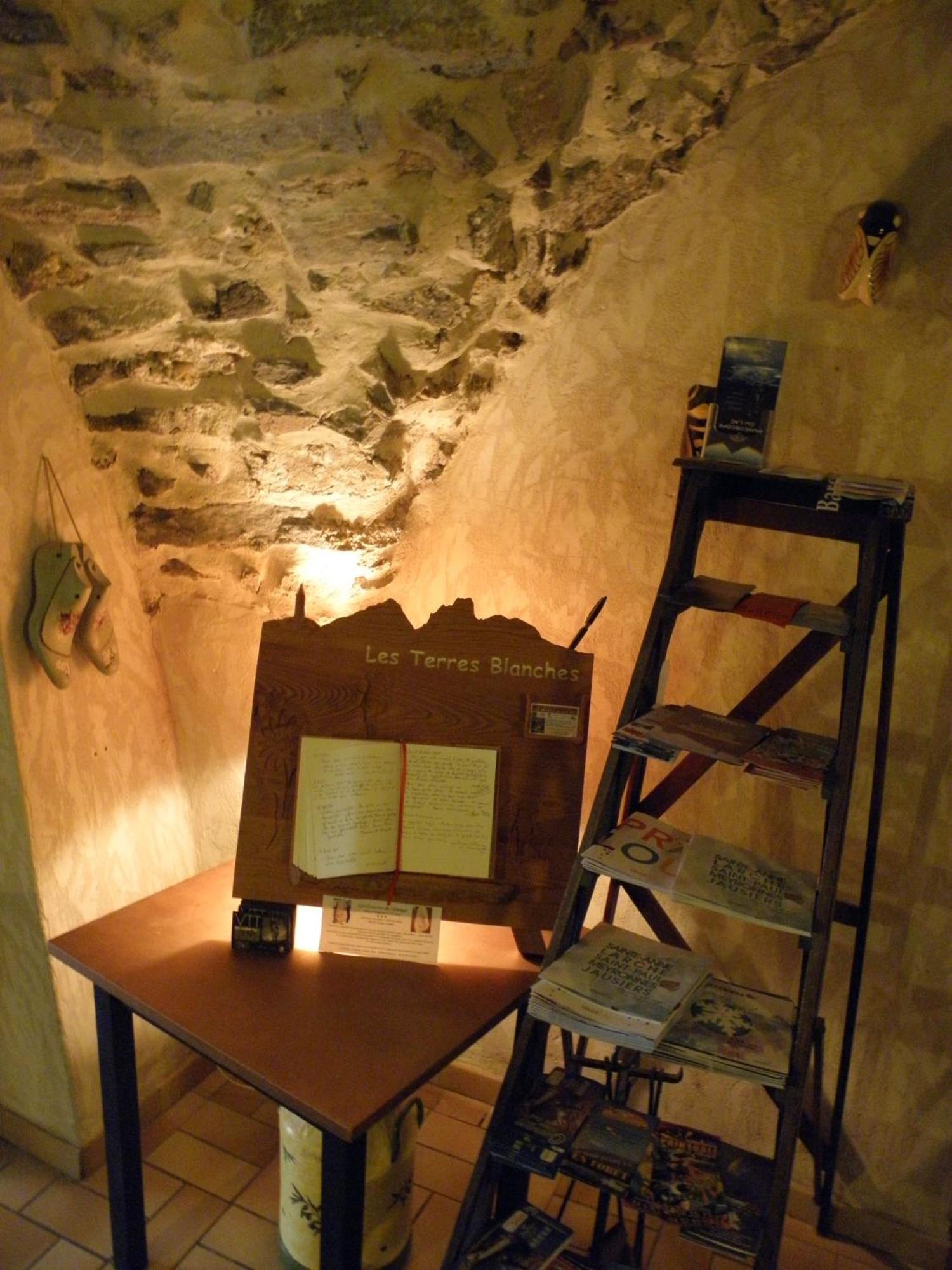 Gite Auberge Les Terres Blanches De Meolans Dış mekan fotoğraf